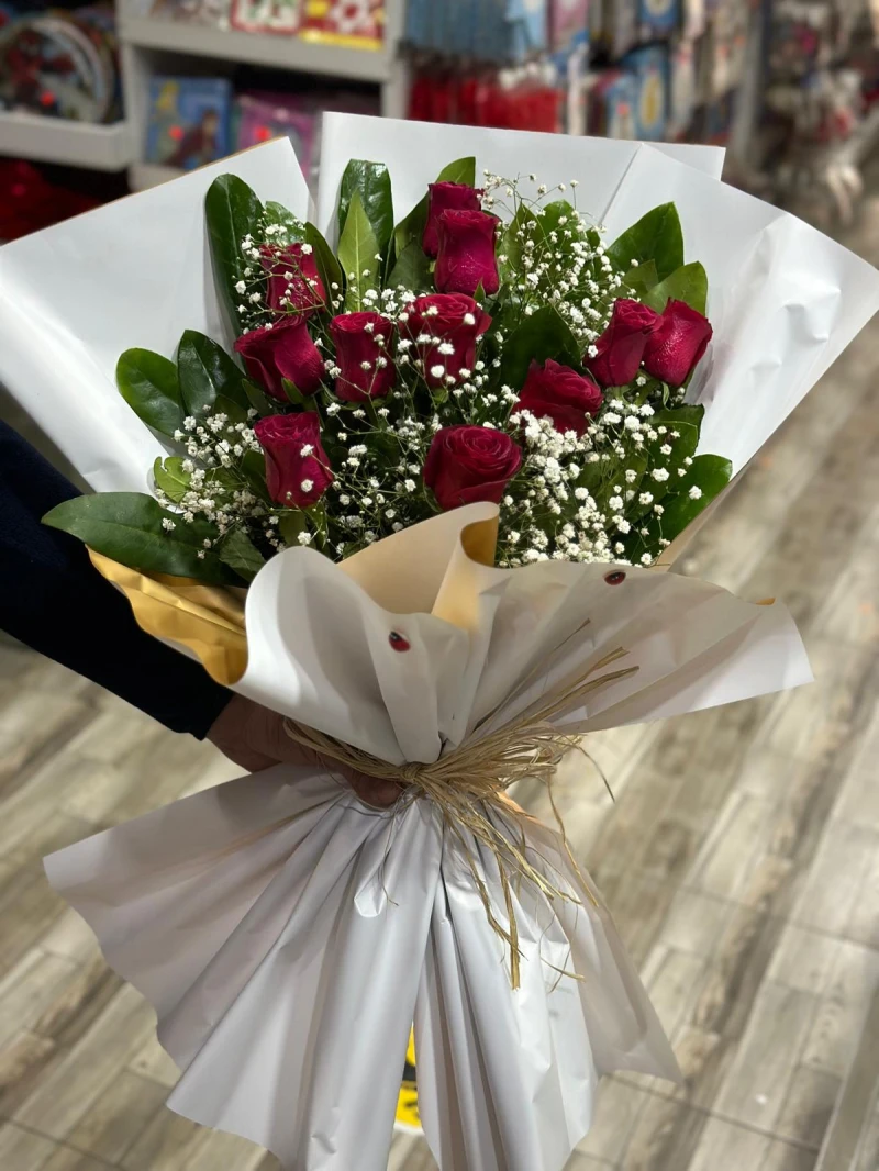 11 GÜLLE AŞKIN SİMGESİ